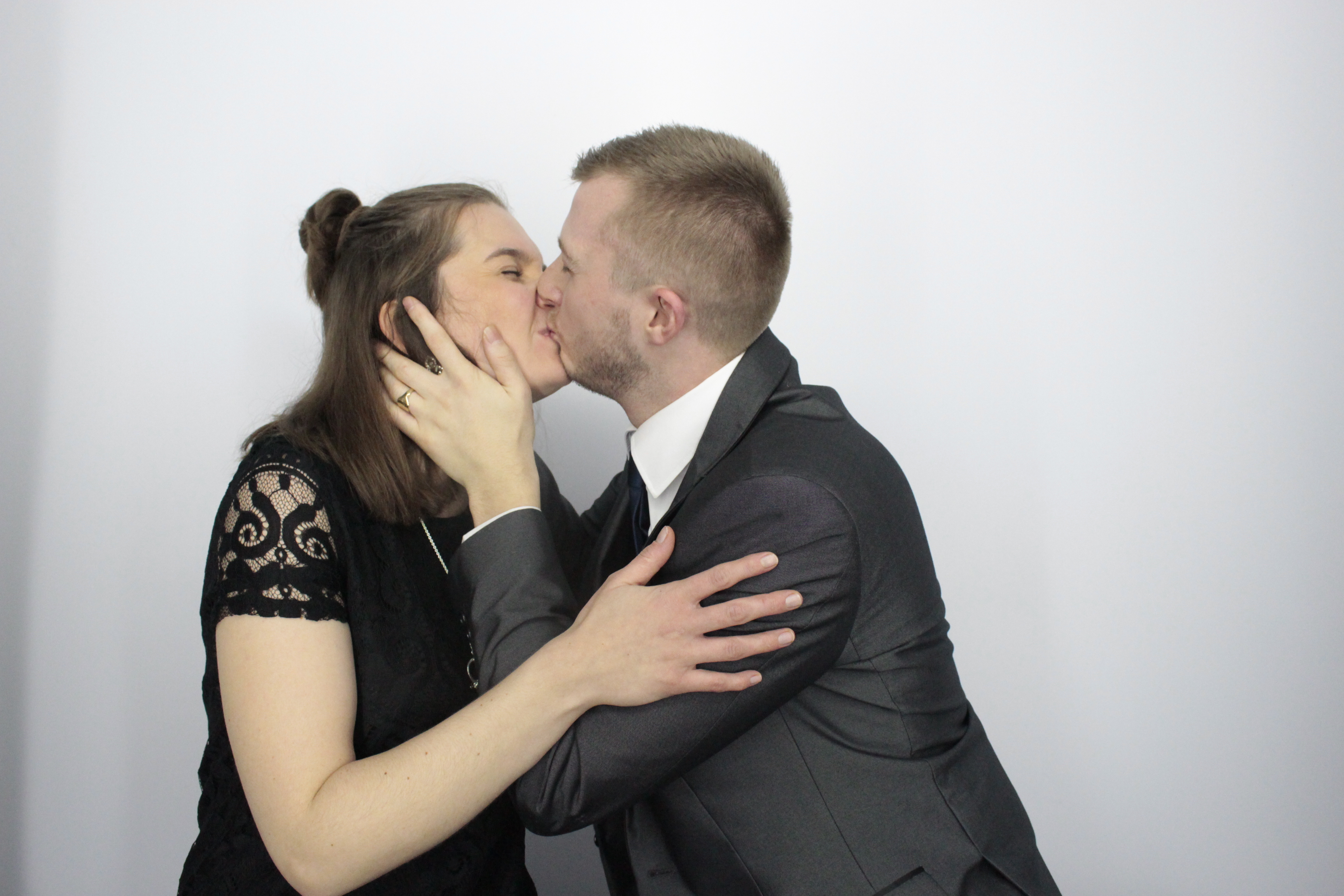 End of Year Party – Aviator  | View more photos from the event at gallery.myphotoboothexperience.co.uk/u/MyPhotoBoothExperienceLtd/End-of-Year-Party-–-Aviator